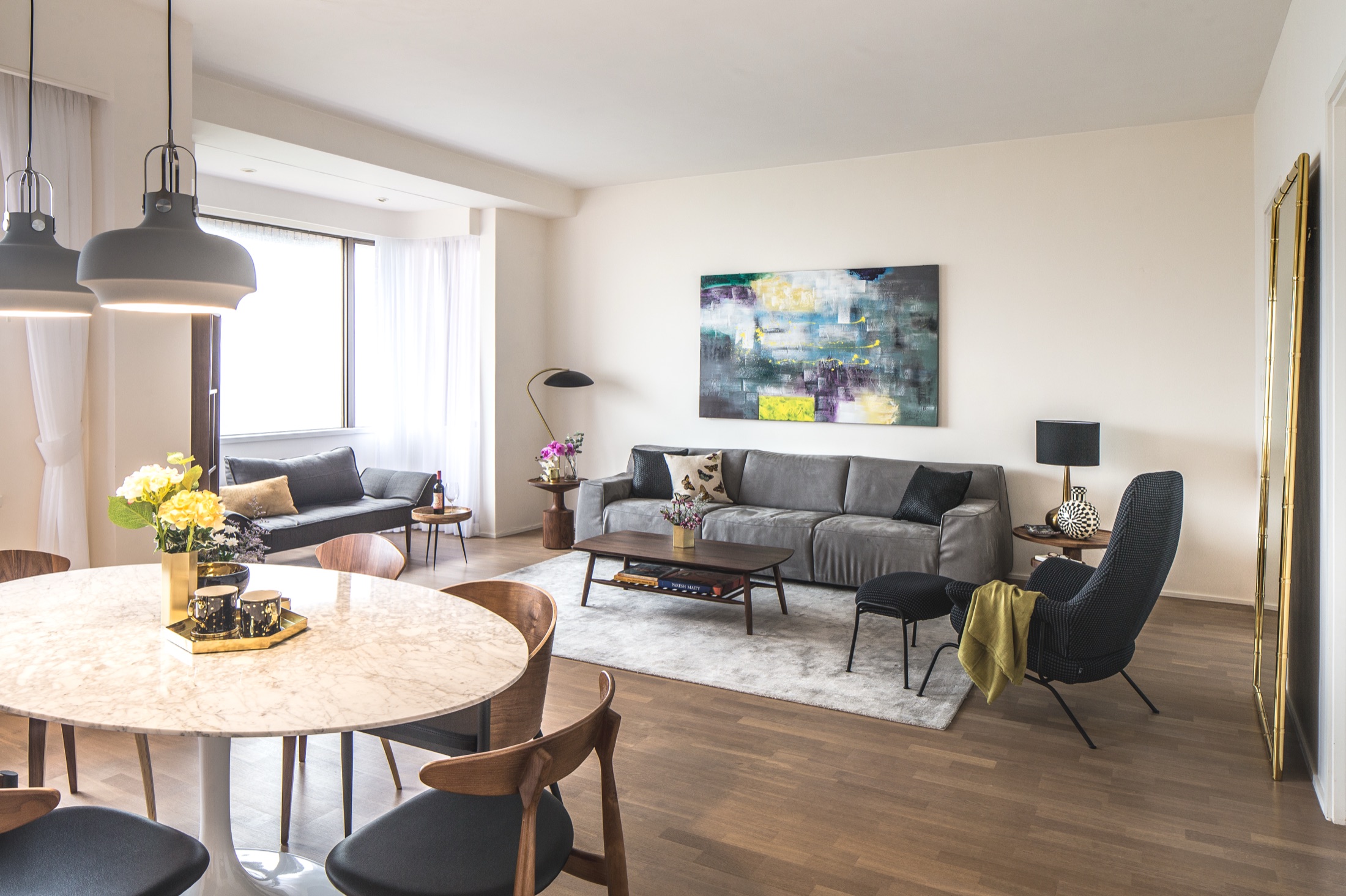 Interior photograph 1 from the Effortless Chic residence