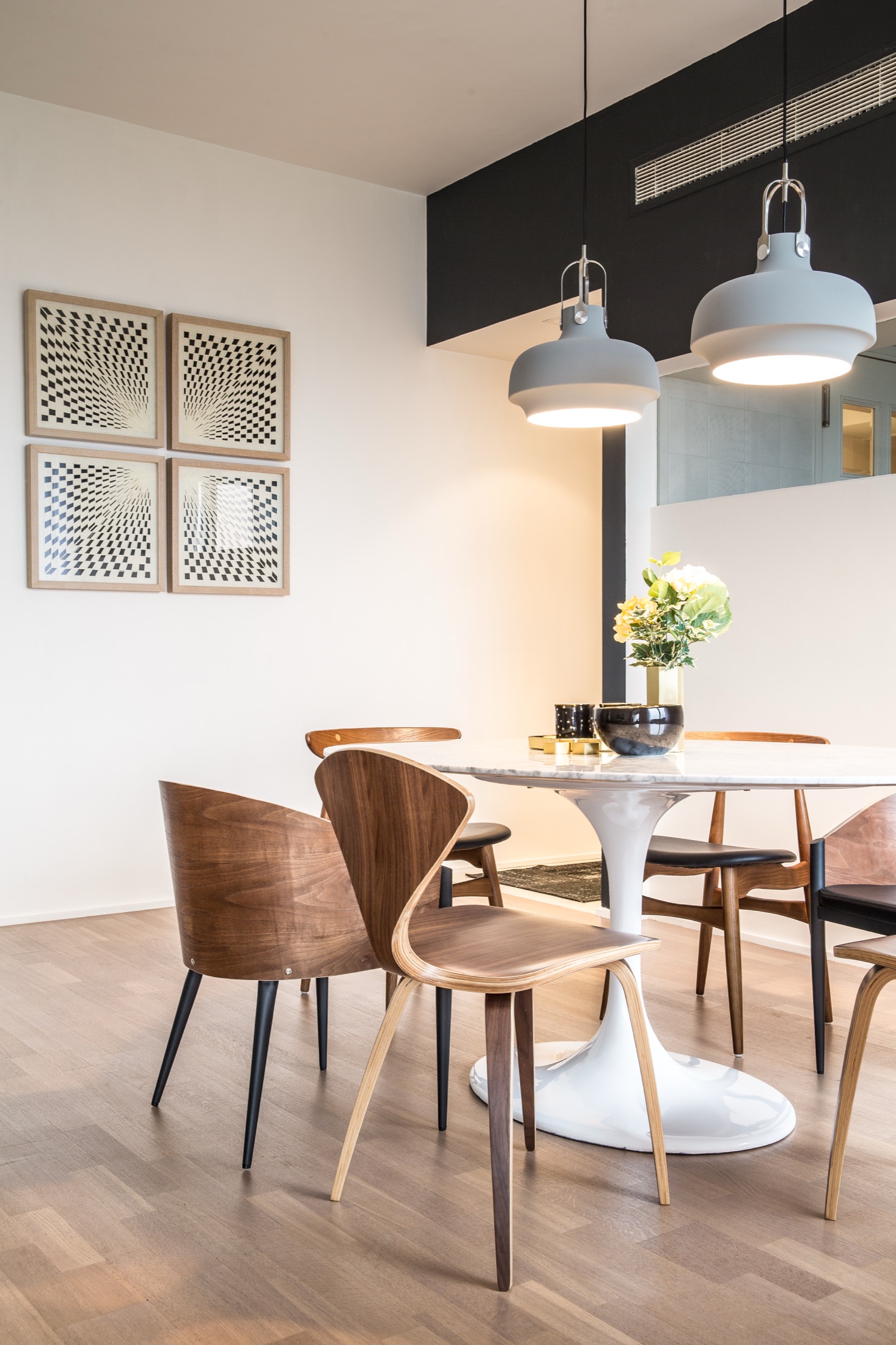 Interior photograph 5 from the Effortless Chic residence