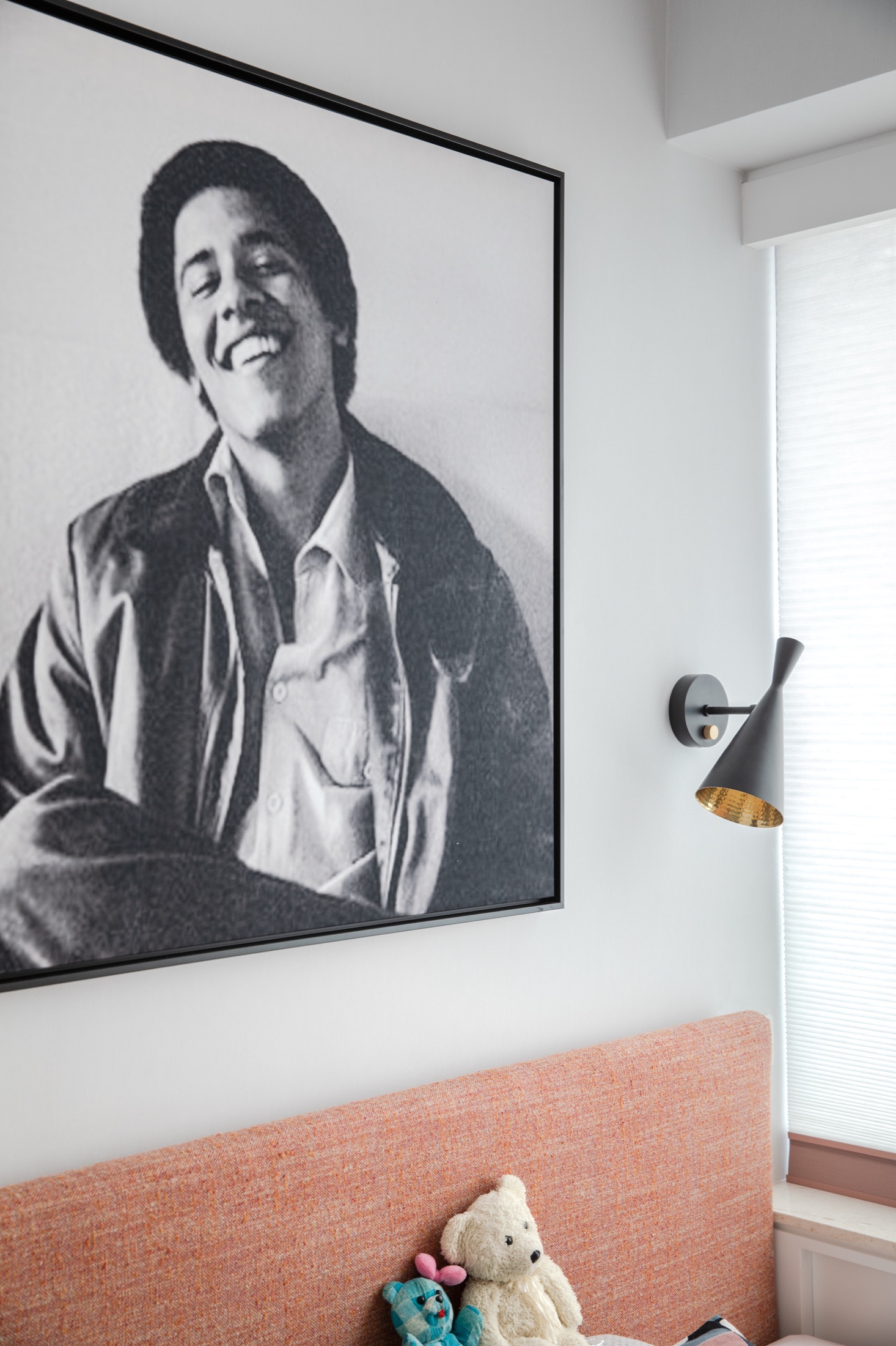 Interior photograph 7 from the Softly Sculpted residence