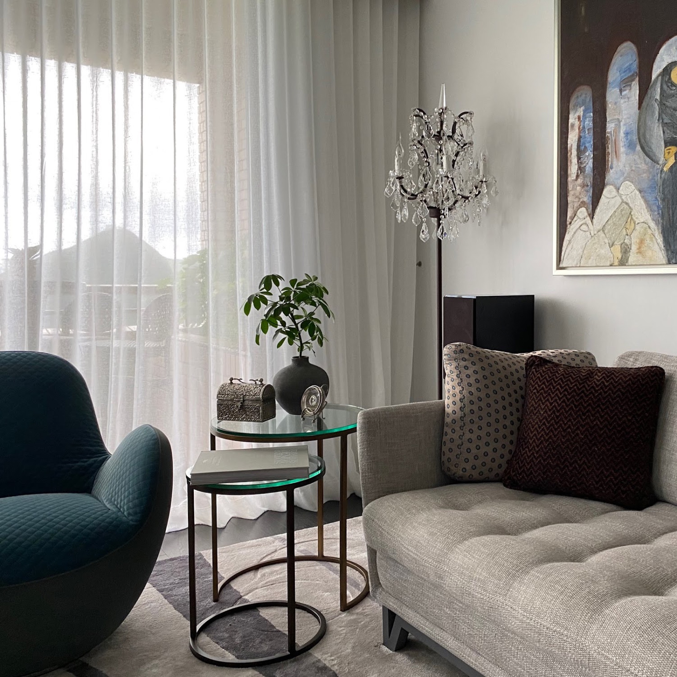 Interior photograph 5 from the The Story of Us residence