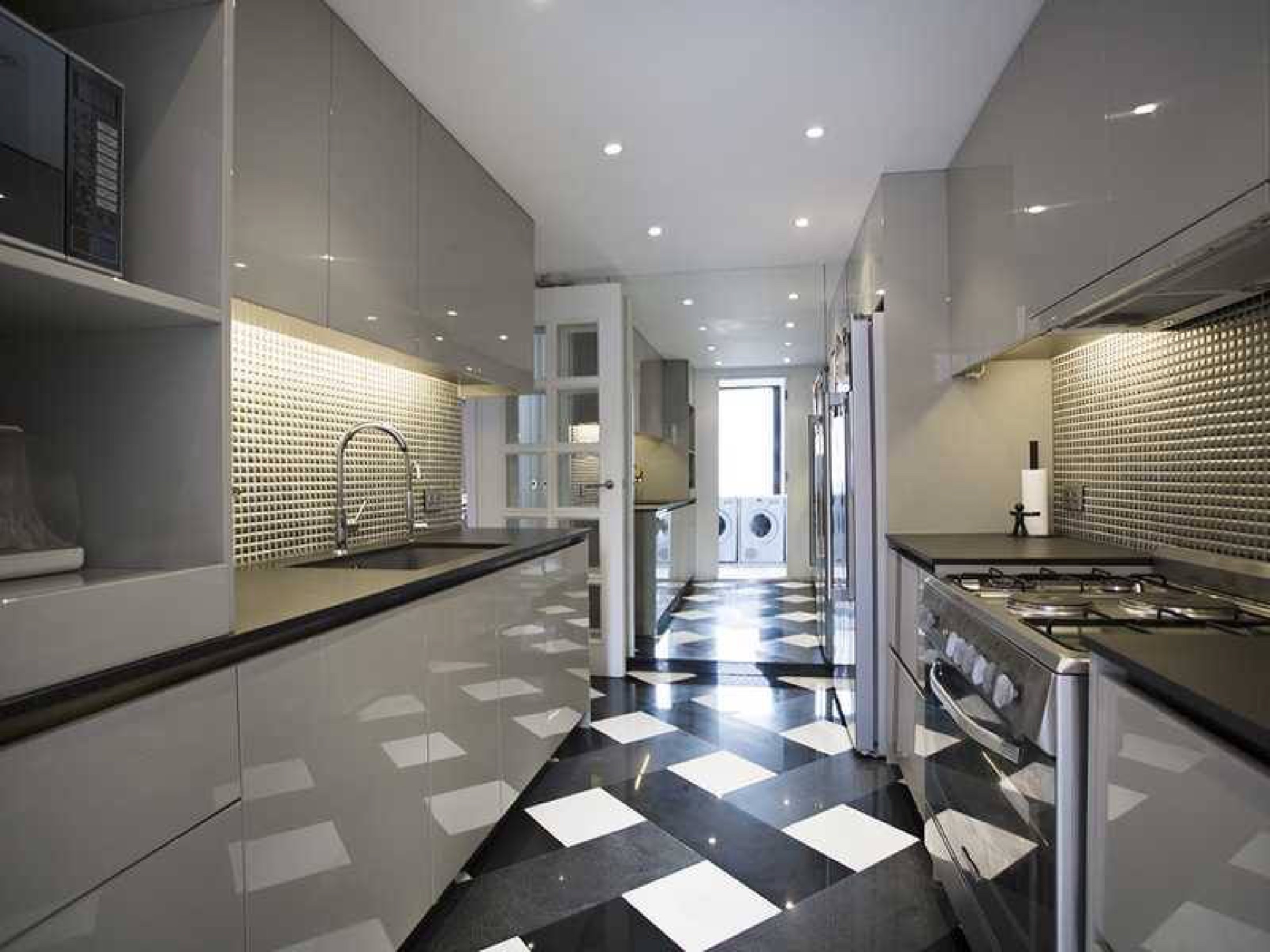 Interior photograph 9 from the The Story of Us residence