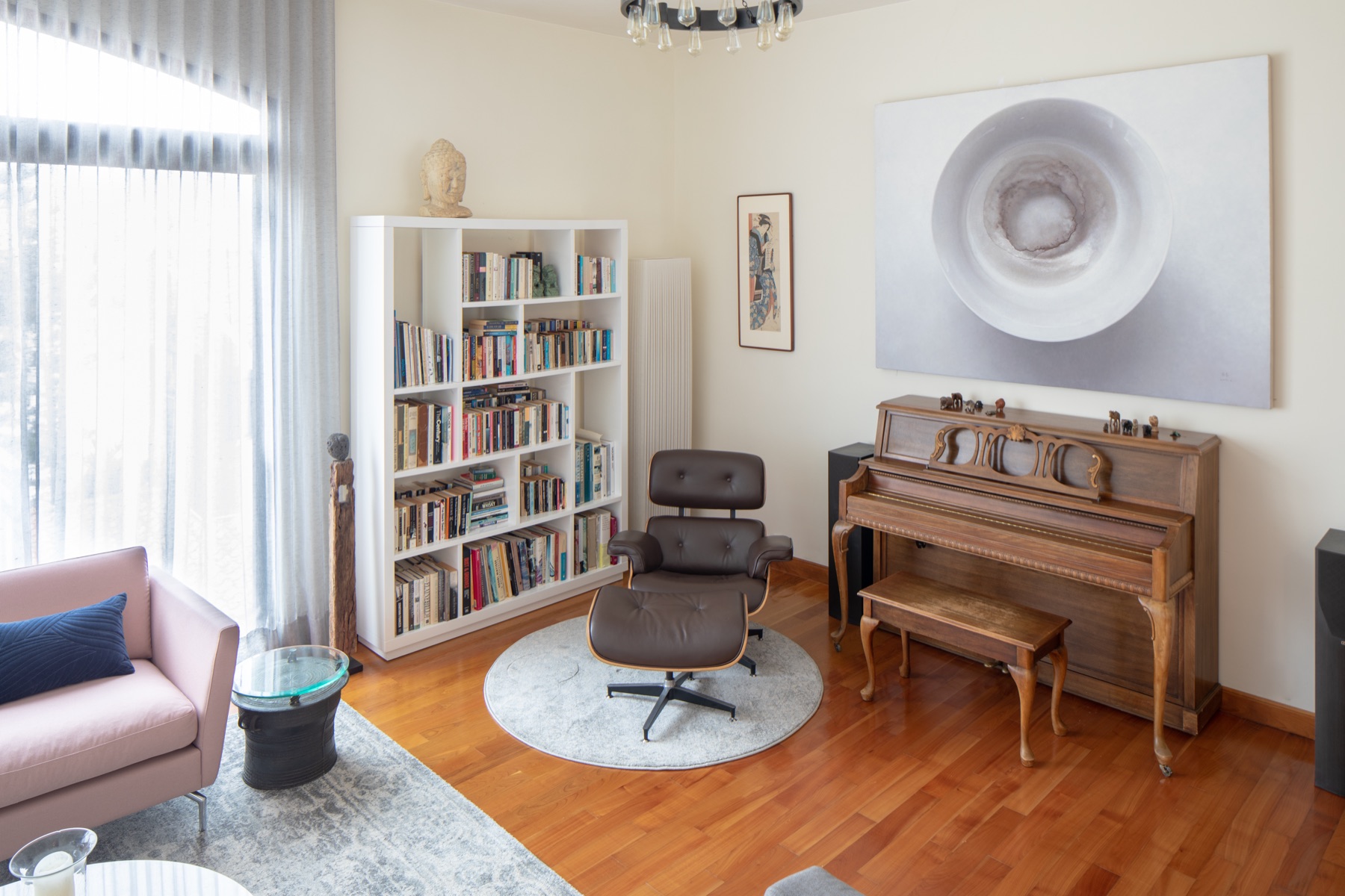 Quiet room with timber furniture and soft natural light